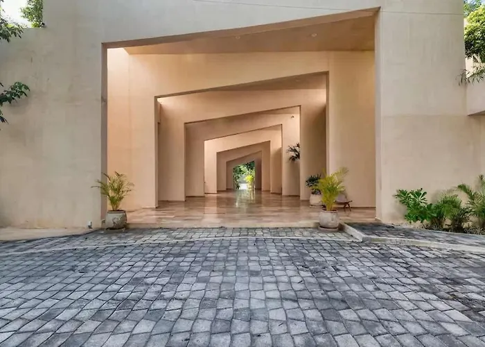 Casa de férias Chic Jungle 1br Balcony Priv Pool Steam & Gym *